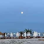 Seaview Deluxe Double - Beachfront Apartment